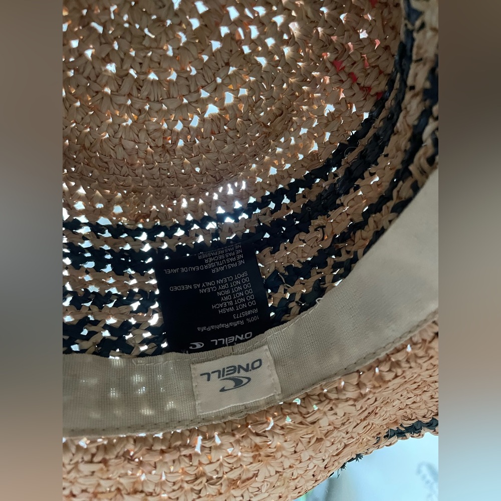 Sun hat - Picture 3 of 3